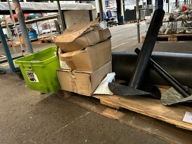 Gereedschap - afbeelding 1 van  4