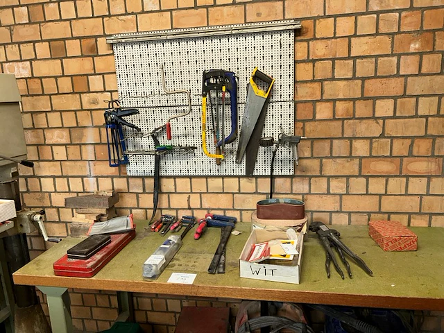 Gereedschap - afbeelding 1 van  6