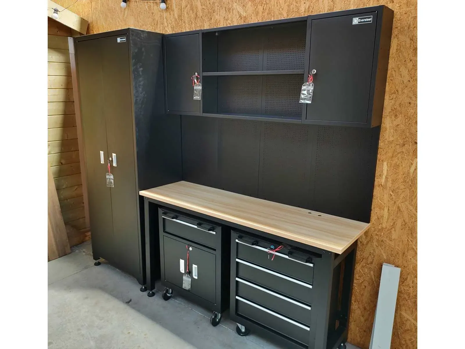 Gereedschappen en aannemersmateriaal.