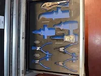 Gereedschappenwagen f tools gedeeltelijk gevuld (5) - afbeelding 2 van  10