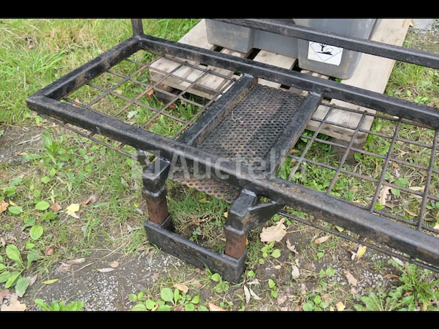 Gereedschapshouder voor 4 x 4 (type spelhouder) - afbeelding 1 van  5