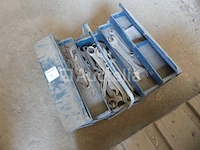 Gereedschapskist met inhoud, kunststof gereedschapsbak met inhoud - afbeelding 1 van  8