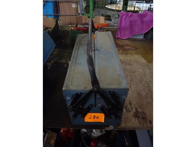 Gereedschapskist met materiaal - afbeelding 2 van  2