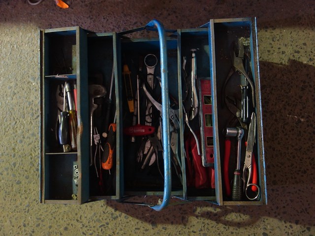 Gereedschapskist met materiaal - afbeelding 1 van  1