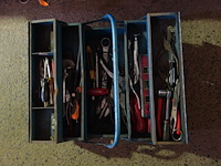 Gereedschapskist met materiaal - afbeelding 1 van  1