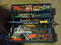 Gereedschapskist met materiaal - afbeelding 1 van  2