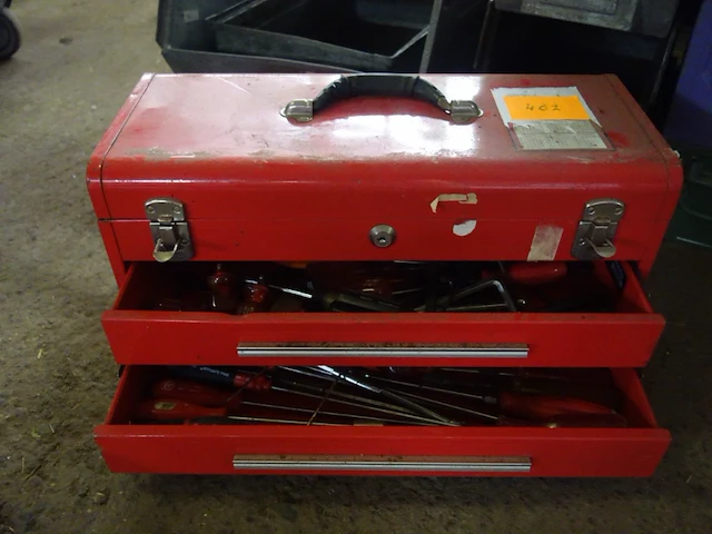 Gereedschapskoffer met gereedschap - afbeelding 1 van  3