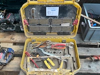 Gereedschapskoffer met inhoud - afbeelding 1 van  3