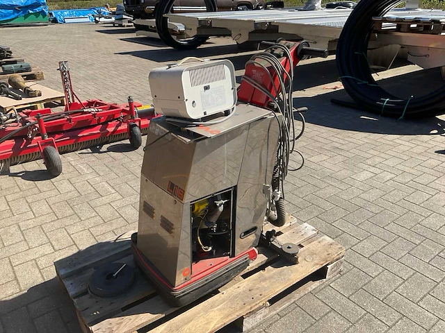 Gesco veegmachine - afbeelding 1 van  7