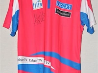 Gesigneerd darts shirt + pijlen, matthew edgar - afbeelding 1 van  5