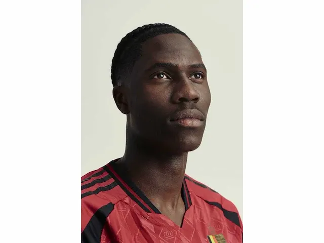 Gesigneerd rode duivels shirt - amadou onana - afbeelding 3 van  11
