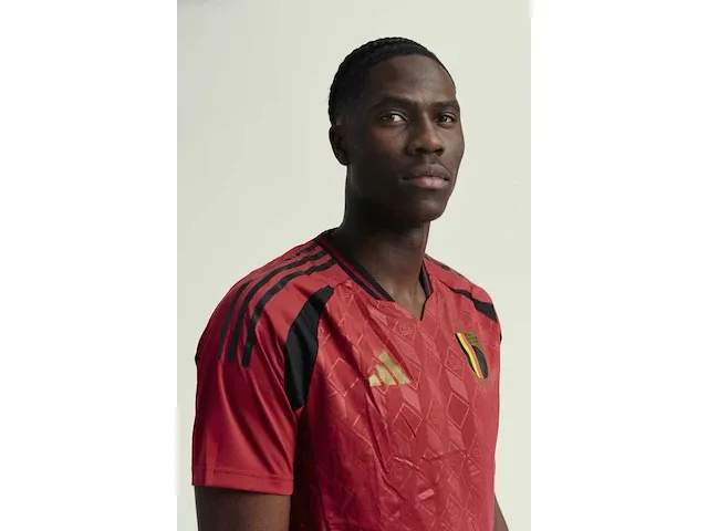 Gesigneerd rode duivels shirt - amadou onana - afbeelding 4 van  11