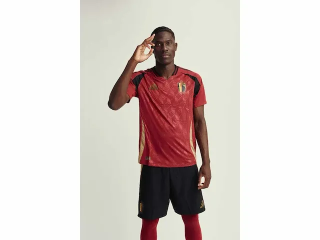 Gesigneerd rode duivels shirt - amadou onana - afbeelding 6 van  11
