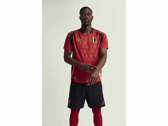 Gesigneerd rode duivels shirt - amadou onana - afbeelding 7 van  11