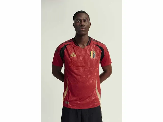 Gesigneerd rode duivels shirt - amadou onana - afbeelding 8 van  11