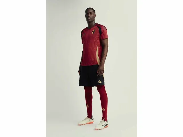 Gesigneerd rode duivels shirt - amadou onana - afbeelding 10 van  11