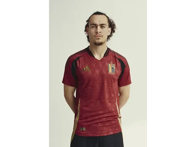 Gesigneerd rode duivels shirt - arthur theate - afbeelding 8 van  11