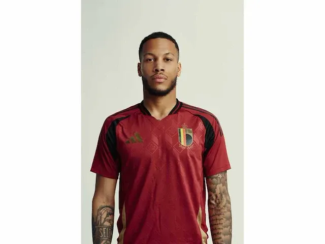 Gesigneerd rode duivels shirt - aster vranckx - afbeelding 1 van  7