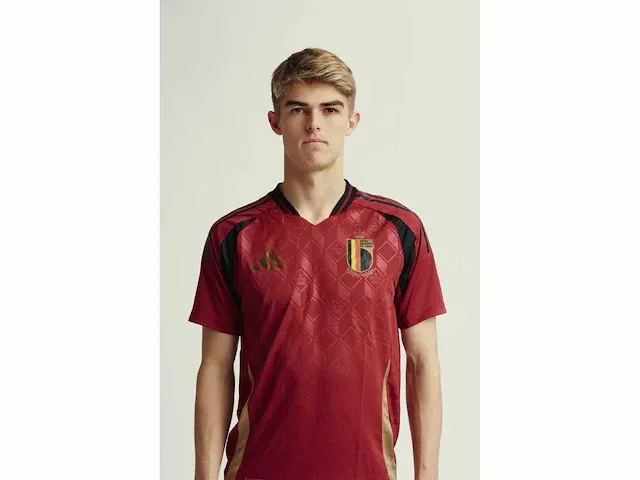 Gesigneerd rode duivels shirt - charles de ketelaere - afbeelding 1 van  9