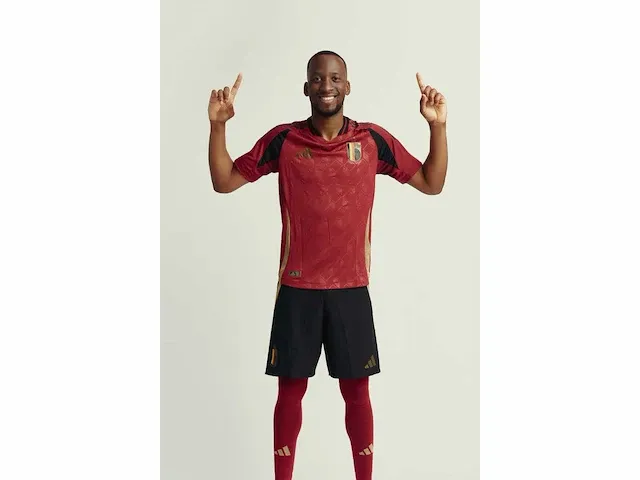 Gesigneerd rode duivels shirt - dodi lukebakio - afbeelding 3 van  8