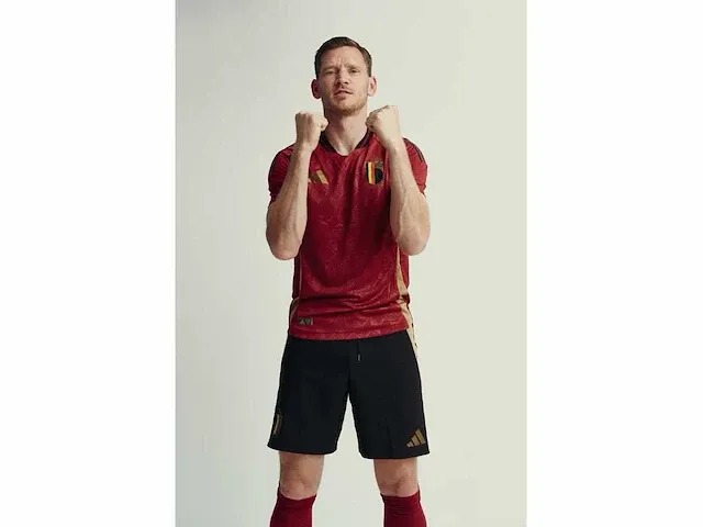 Gesigneerd rode duivels shirt - jan vertonghen - afbeelding 4 van  4