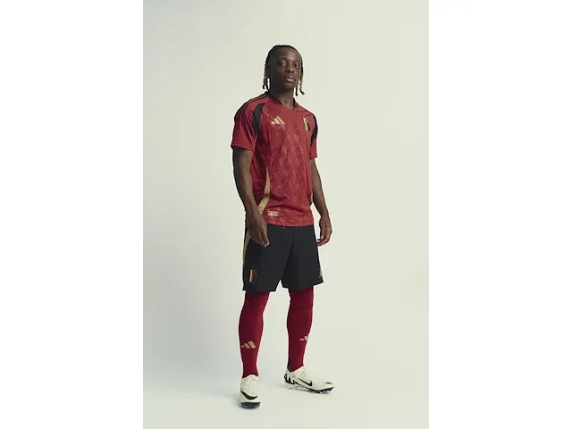 Gesigneerd rode duivels shirt - jérémy doku - afbeelding 2 van  10