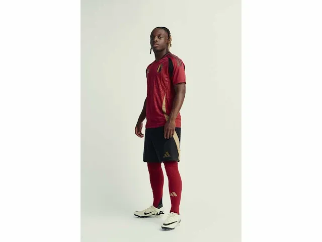 Gesigneerd rode duivels shirt - jérémy doku - afbeelding 4 van  10