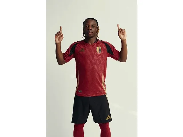Gesigneerd rode duivels shirt - jérémy doku - afbeelding 8 van  10