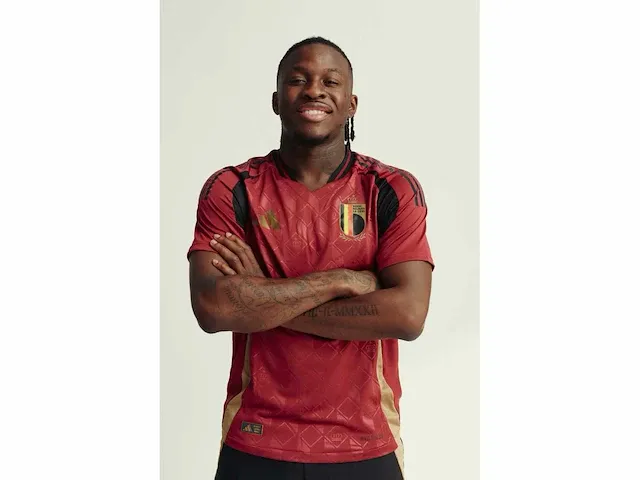 Gesigneerd rode duivels shirt - johan bakayoko - afbeelding 7 van  10