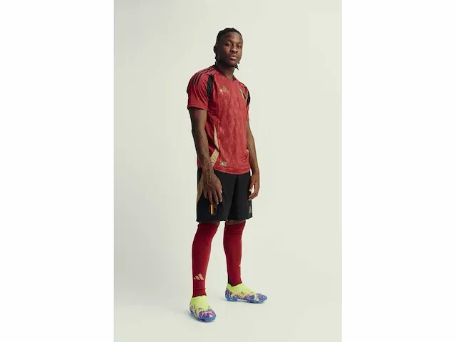 Gesigneerd rode duivels shirt - johan bakayoko - afbeelding 9 van  10