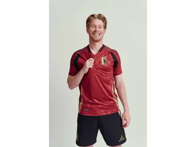 Gesigneerd rode duivels shirt - kevin de bruyne - afbeelding 13 van  15