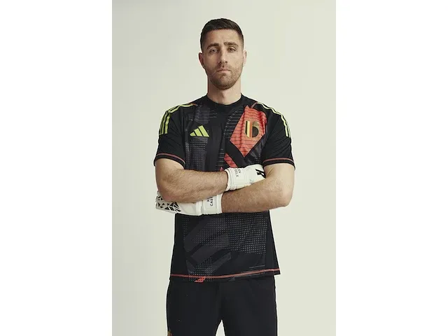 Gesigneerd rode duivels shirt - koen casteels - afbeelding 8 van  10