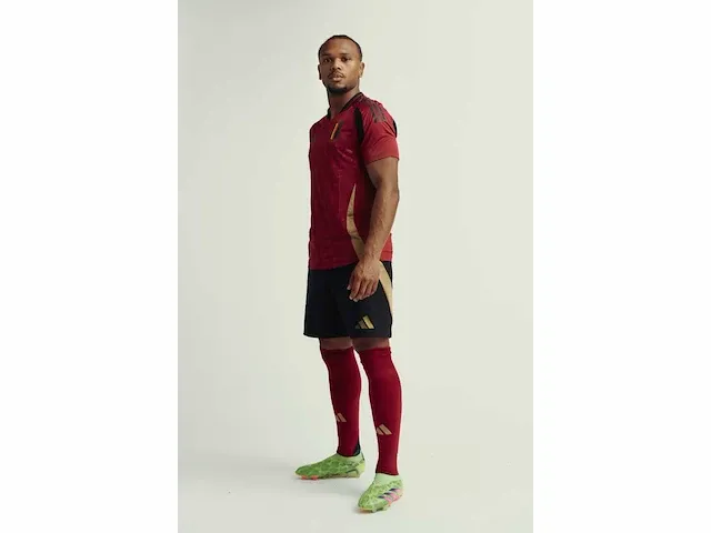 Gesigneerd rode duivels shirt - loïs openda - afbeelding 2 van  7