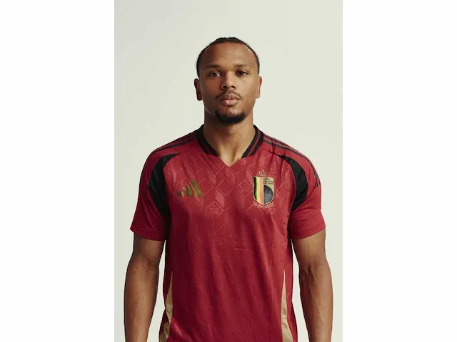 Gesigneerd rode duivels shirt - loïs openda - afbeelding 5 van  7