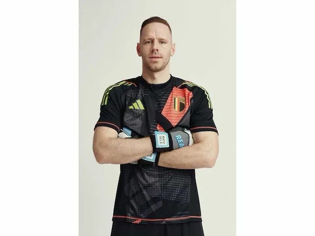 Gesigneerd rode duivels shirt - matz sels - afbeelding 3 van  8