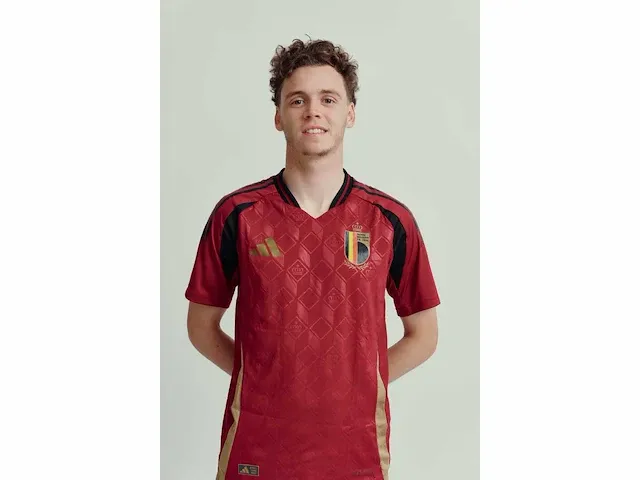 Gesigneerd rode duivels shirt - maxim de cuyper - afbeelding 2 van  7