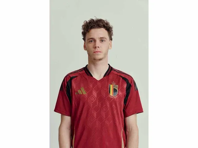 Gesigneerd rode duivels shirt - maxim de cuyper - afbeelding 7 van  7