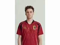 Gesigneerd rode duivels shirt - maxim de cuyper - afbeelding 7 van  7