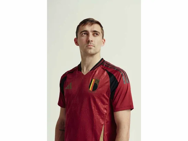 Gesigneerd rode duivels shirt - timothy castagne - afbeelding 4 van  9
