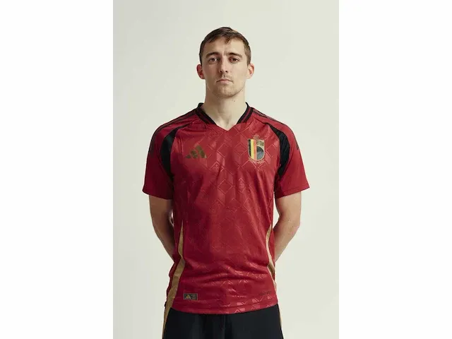 Gesigneerd rode duivels shirt - timothy castagne - afbeelding 6 van  9