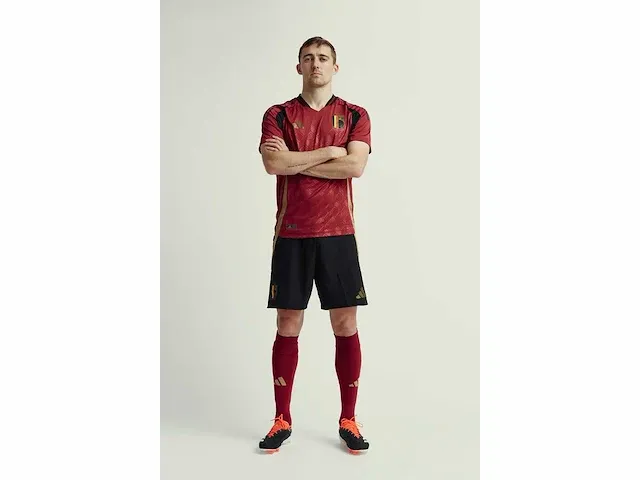 Gesigneerd rode duivels shirt - timothy castagne - afbeelding 9 van  9