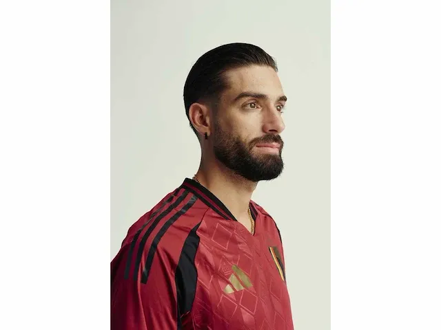 Gesigneerd rode duivels shirt - yannick carrasco - afbeelding 4 van  10