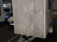 Gesloten aanhangwagen geremd knott - afbeelding 4 van  11