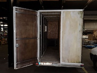 Gesloten aanhangwagen geremd knott - afbeelding 7 van  11