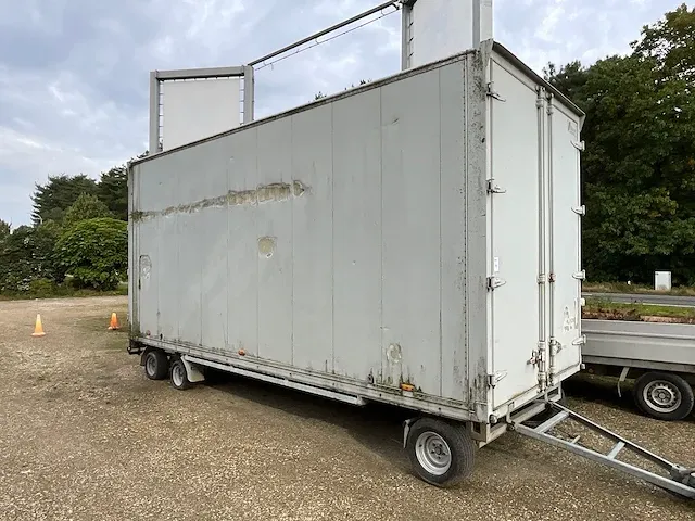 Gesloten aanhangwagen - afbeelding 6 van  13
