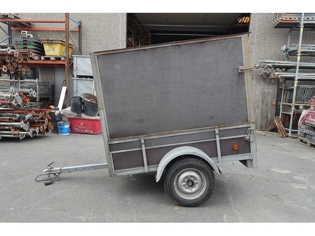 Gesloten aanhangwagen - afbeelding 3 van  4