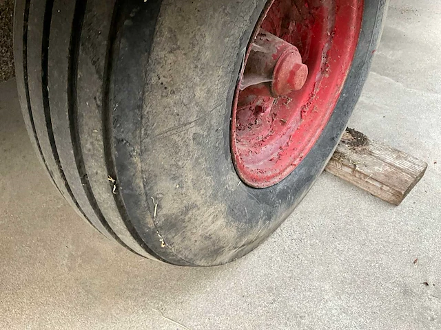 Gesloten vee-/dierenaanhangwagen - afbeelding 3 van  11