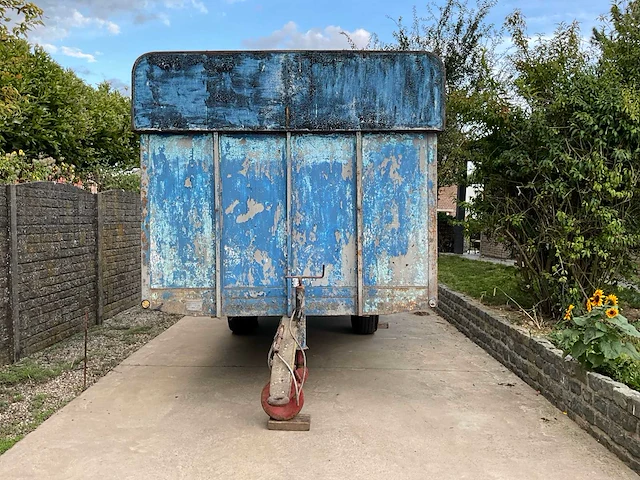 Gesloten vee-/dierenaanhangwagen - afbeelding 4 van  11