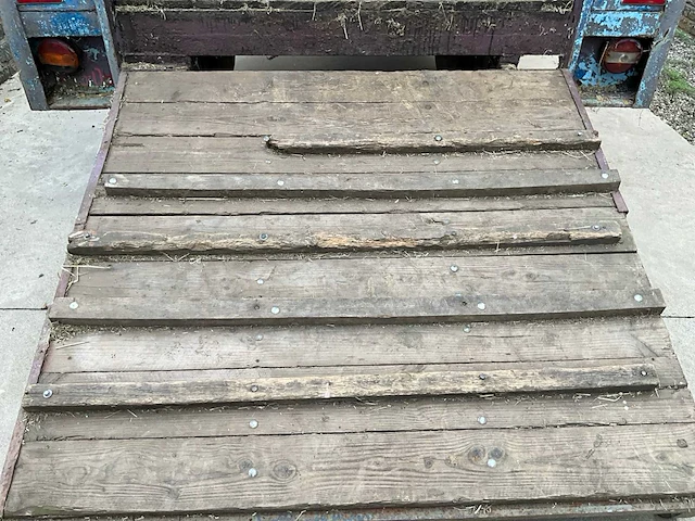 Gesloten vee-/dierenaanhangwagen - afbeelding 9 van  11