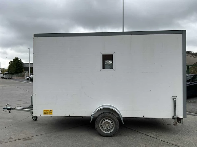 Gesloten werf-aanhangwagen - afbeelding 15 van  16